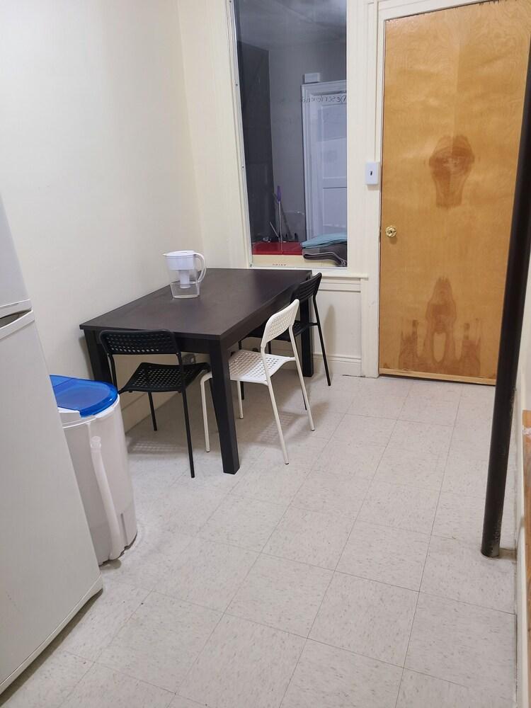 Cozy private apartment near train and Manhattan
