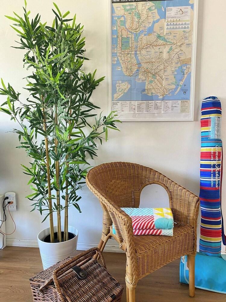 Private BR, BA,KIT&LR Near Beach/JFK/UBS/Subway
