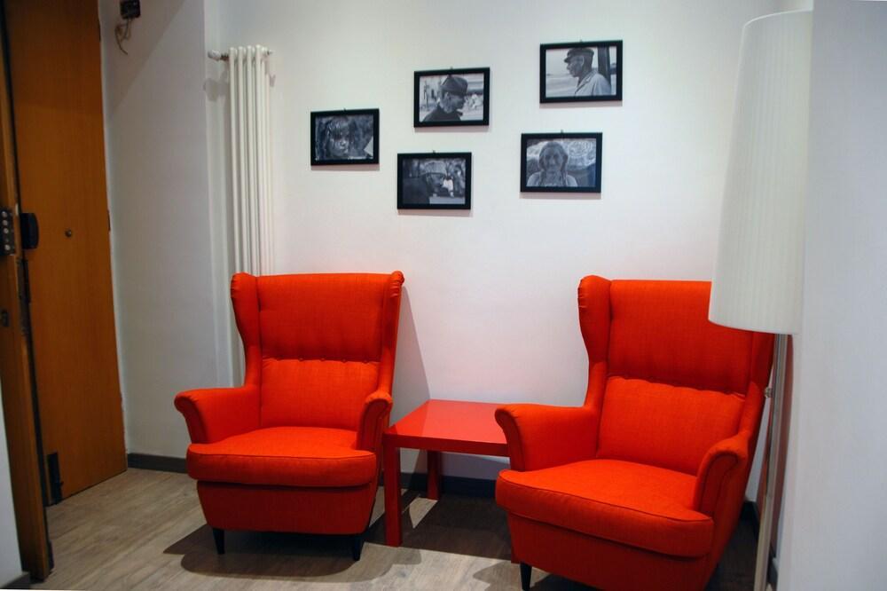 New and comfortable apartment near the Vatican - Tap to explore photos