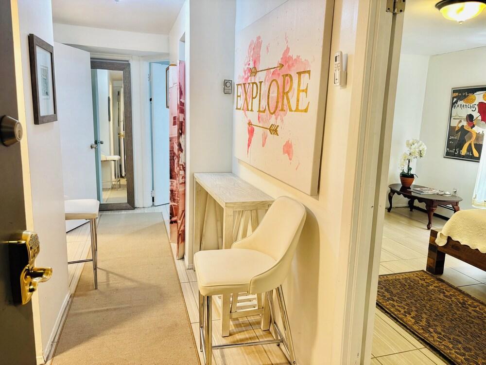 Private Charming Affordable 2 Bedrooms one bathroom.