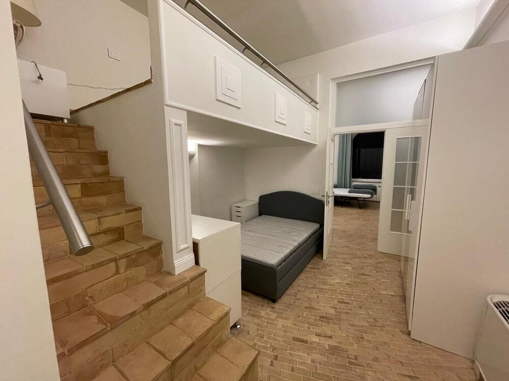 Roman Forum Apartments C