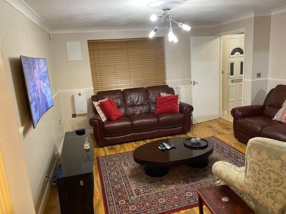 Orchard house (4 bedroom house)