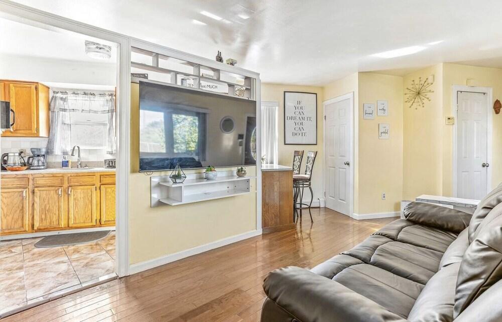 Spacious 2 Bedroom