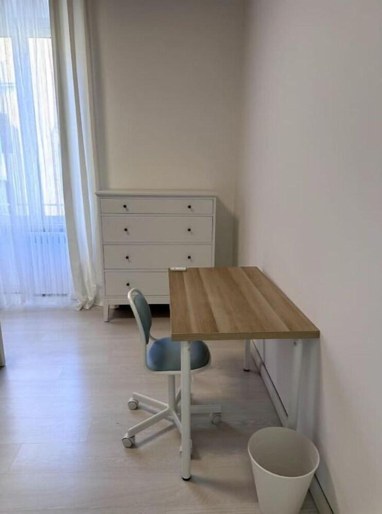 Recently renovated 2-bedroom gem