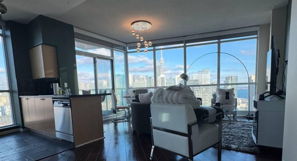 Excellent Toronto city views