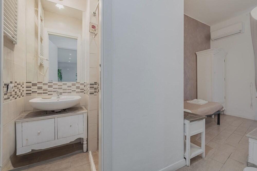 Beautiful single room with garden