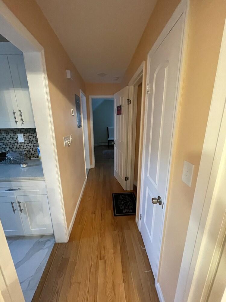 Private home near JFk - Tap to explore photos