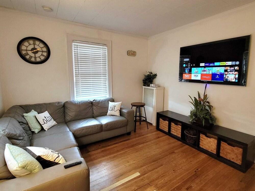BELLEROSE BEAUTY 2BDRM - Tap to explore photos