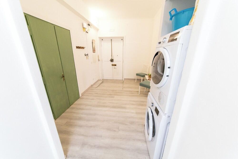 Arianna's guest house renting - Tap to explore photos