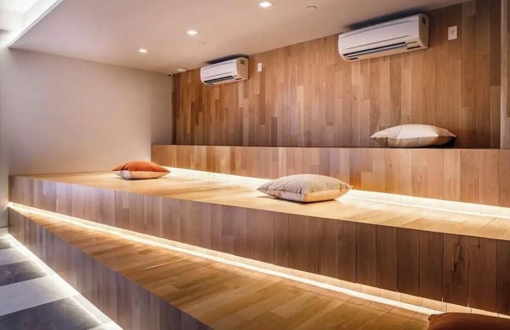 Cozy Luxurious Guest Suite
