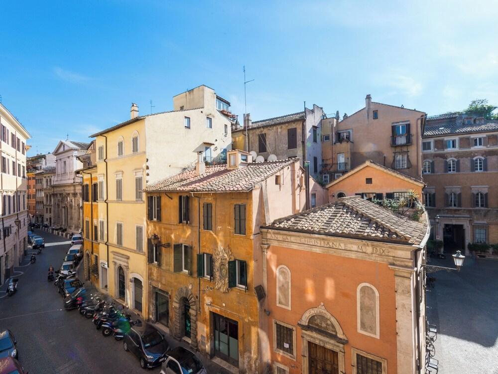 LA CASETTA near Campo de Fiori