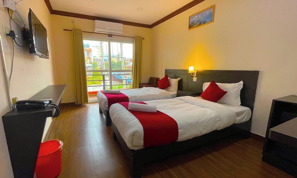Hotel Juju Room Type - Deluxe Double or Twin Room, Balcony, City View Hotel Juju Room Type - Deluxe Double or Twin Room, Balcony, City View