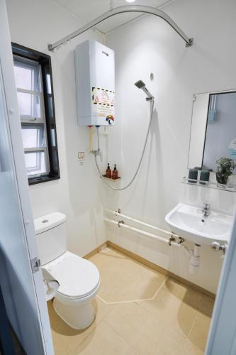 Runway 1331 -ENLIGHT Youth Hostel Room Type - Studio Twin