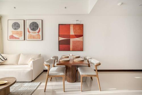 Luxury 2 Bed at Trizen by Resident Villas - Tap to explore photos
