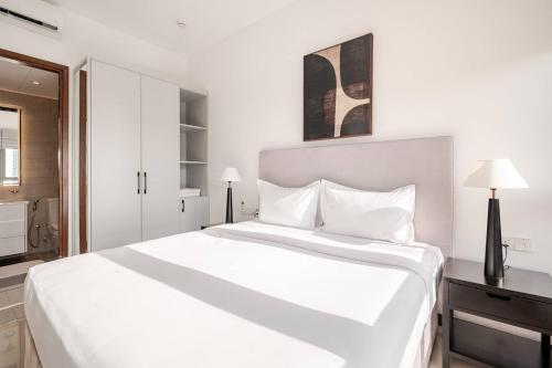 Luxury 2 Bed at Trizen by Resident Villas - Tap to explore photos