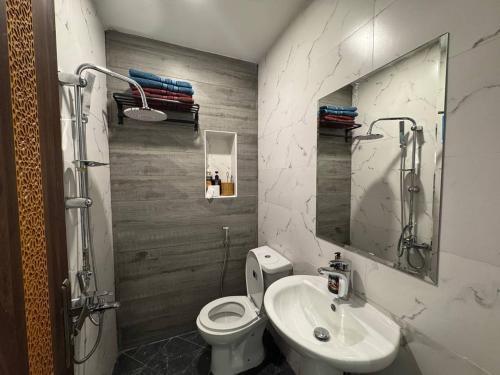 Luxury Accommodation Near Abu Dhabi Airport - Tap to explore photos