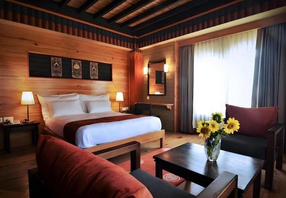 Hotel Valley Thimphu Room Type - Suite, 1 King Bed