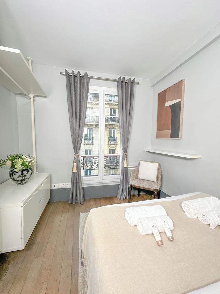 827 Barthélémy Room Type - Comfort Apartment, City View