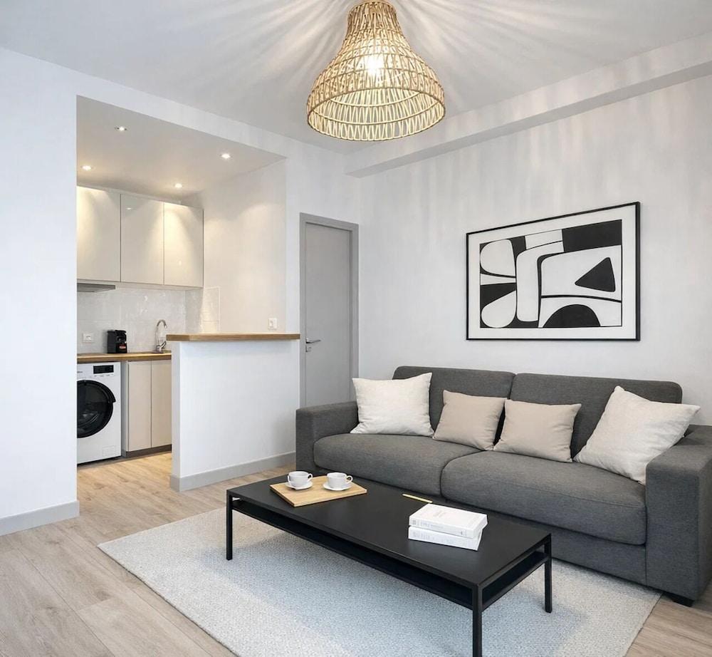 2067 Raynouard Room Type - Superior Apartment, Courtyard View