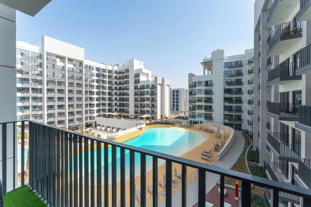 PVH - Azizi Mirage 1 - Tranquil 1 BR - Tap to explore photos