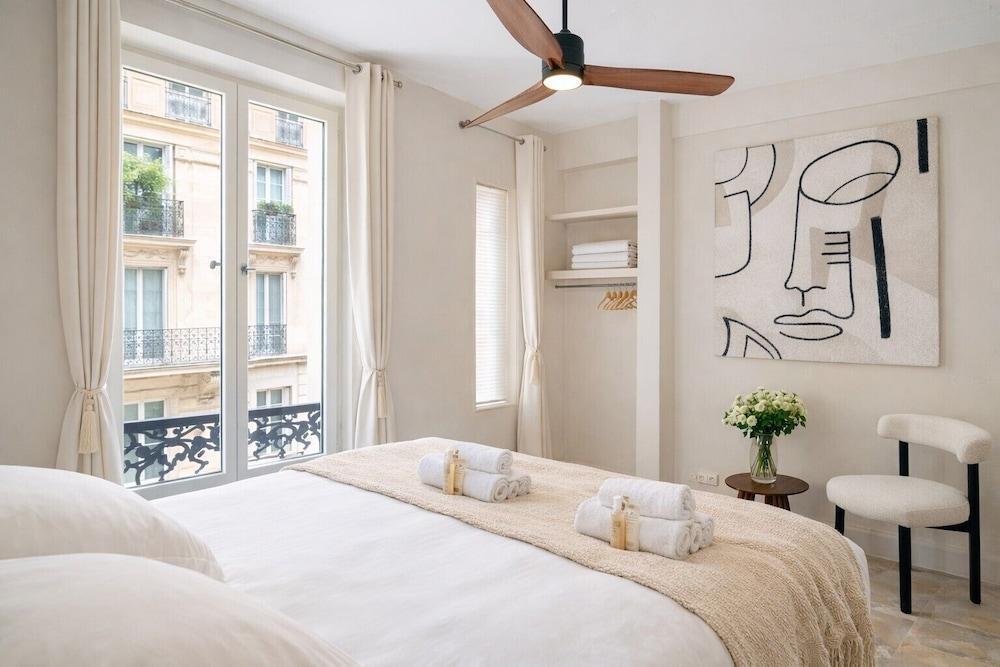 834 Biscornet2 Room Type - Standard Apartment, Courtyard View 834 Biscornet2 Room Type - Standard Apartment, Courtyard View