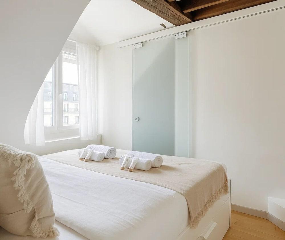 1612 Choron Room Type - Apartment, Courtyard View