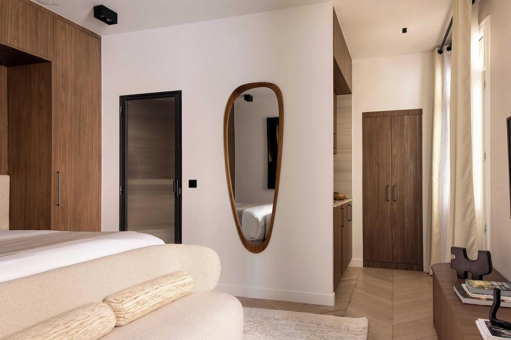 Luxury 2P Studio - Monceau / Paris 8th - Tap to explore photos