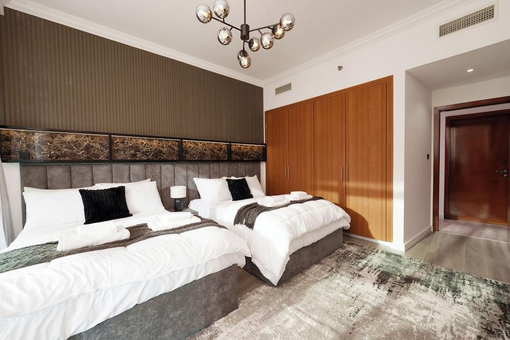 Coastal Elegance with PlayRoom PS5