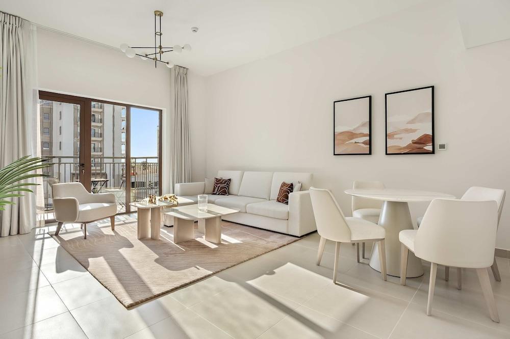 Silkhaus Premier 1BR Yas Golf Collection