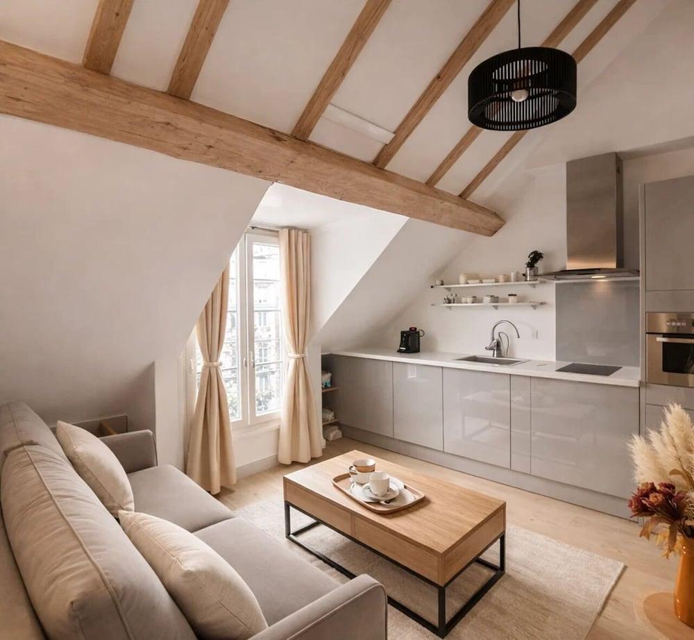 1531 Bourgeois Room Type - Apartment, City View