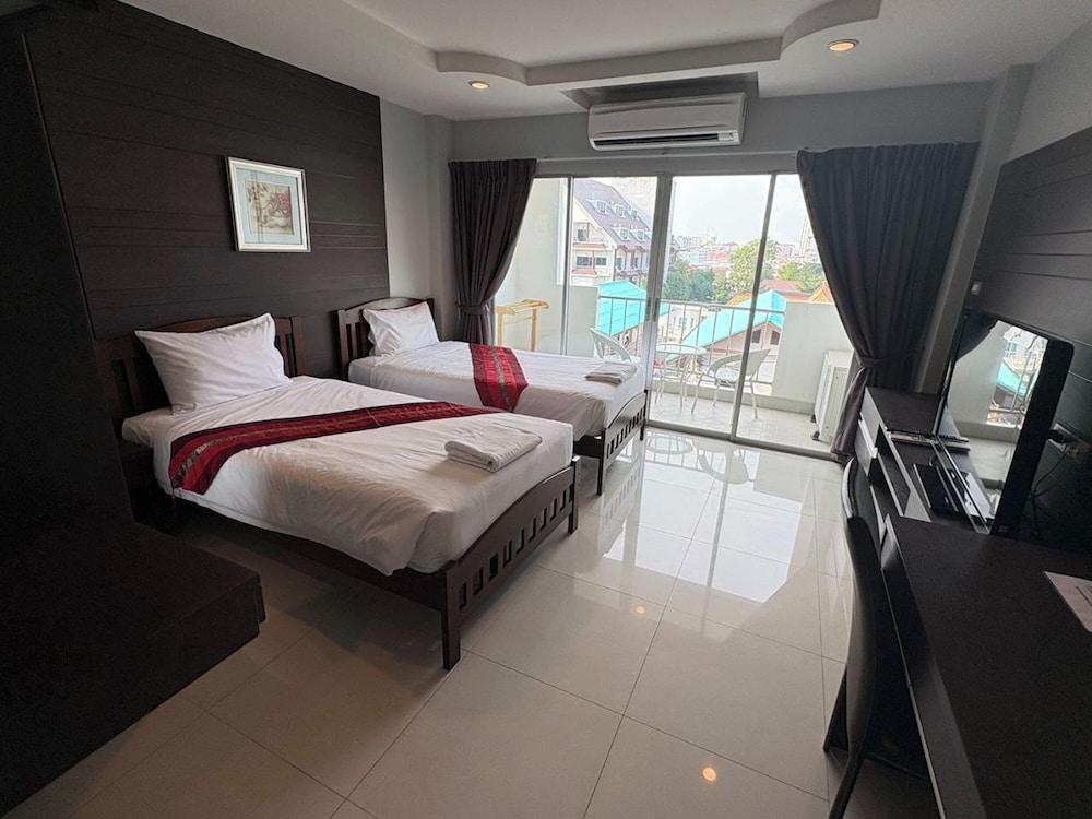 T8 Exclusive Boutique Pattaya Hotel Room Type - Deluxe Twin Room