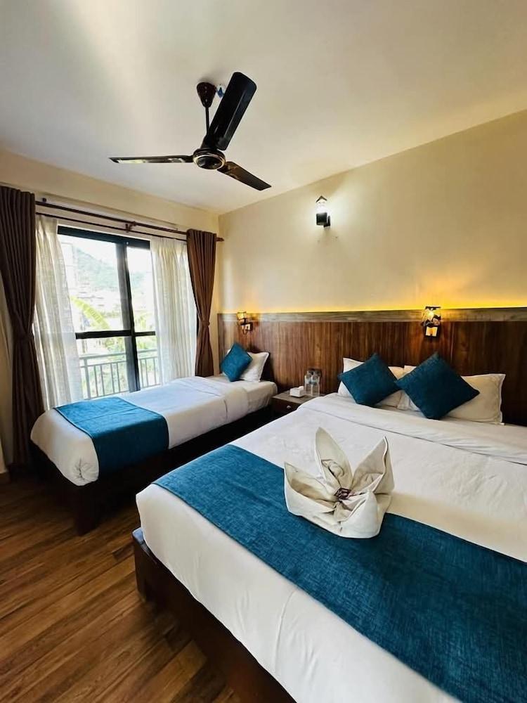 THE 9TH ELEMENT HOTEL Room Type - Deluxe Studio Suite, Mountain View