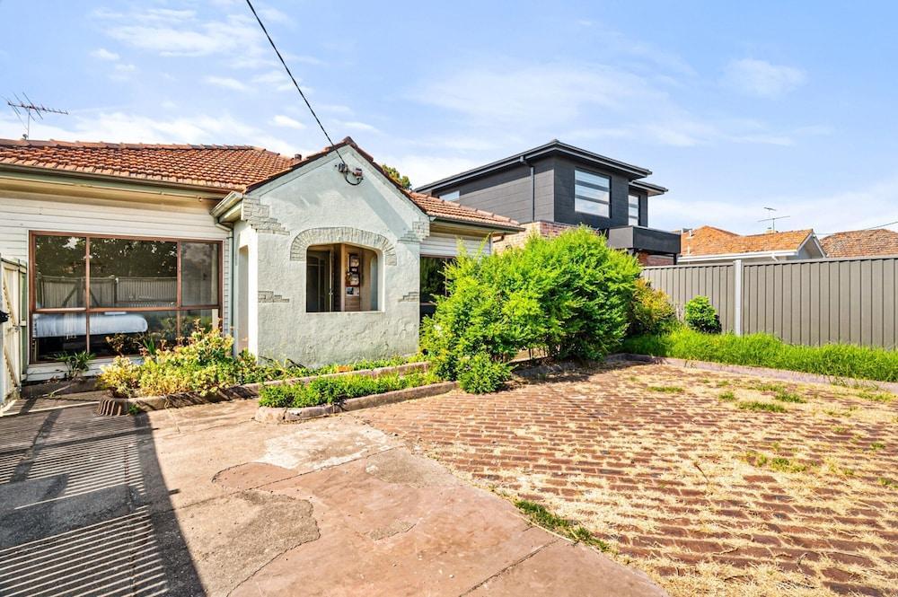 Quiet 2-bed Home in Pascoe Vale South