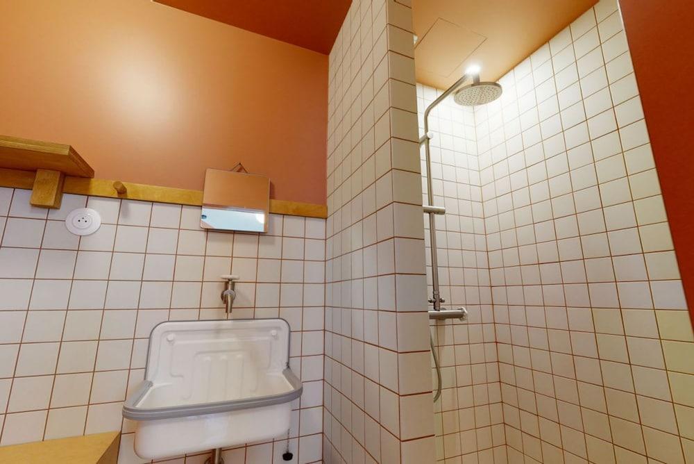 Joivy Delightful 1bed Studio w/ Shared Co-working - Tap to explore photos