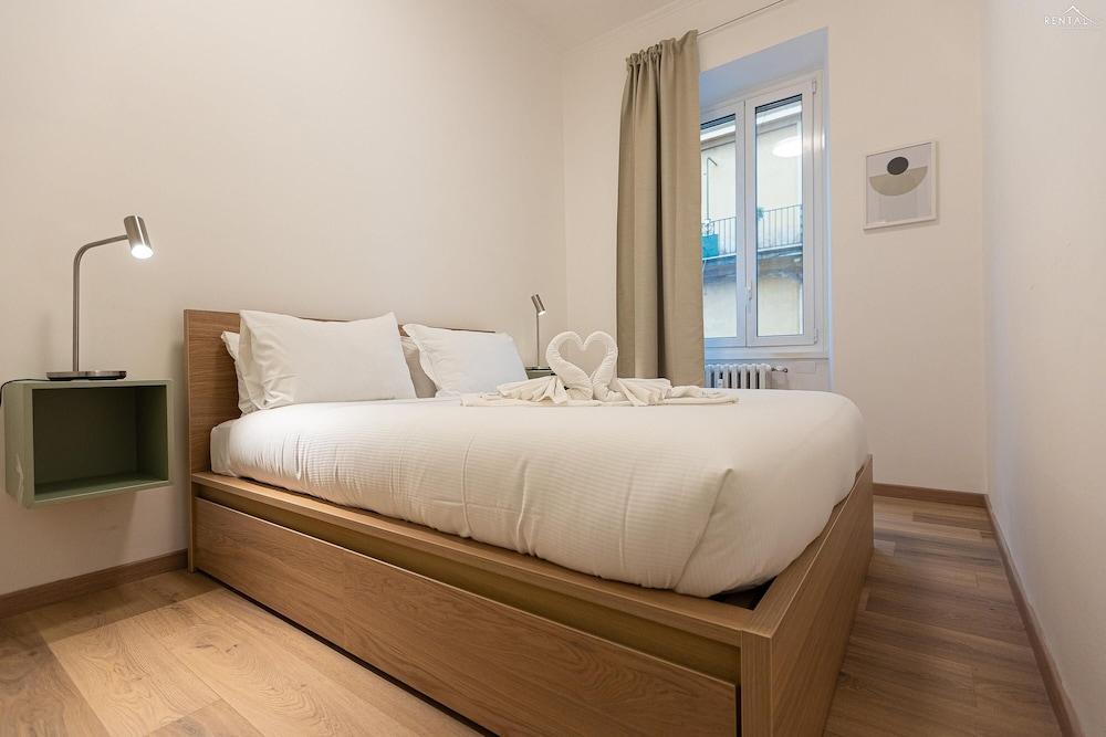 Rental in Rome Matilde Modern Apartment - Tap to explore photos