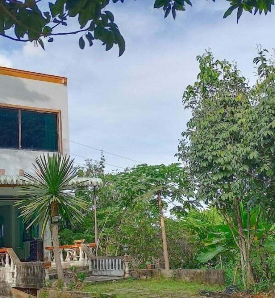 Mountain View Hostel - Krabi Airport - Tap to explore photos