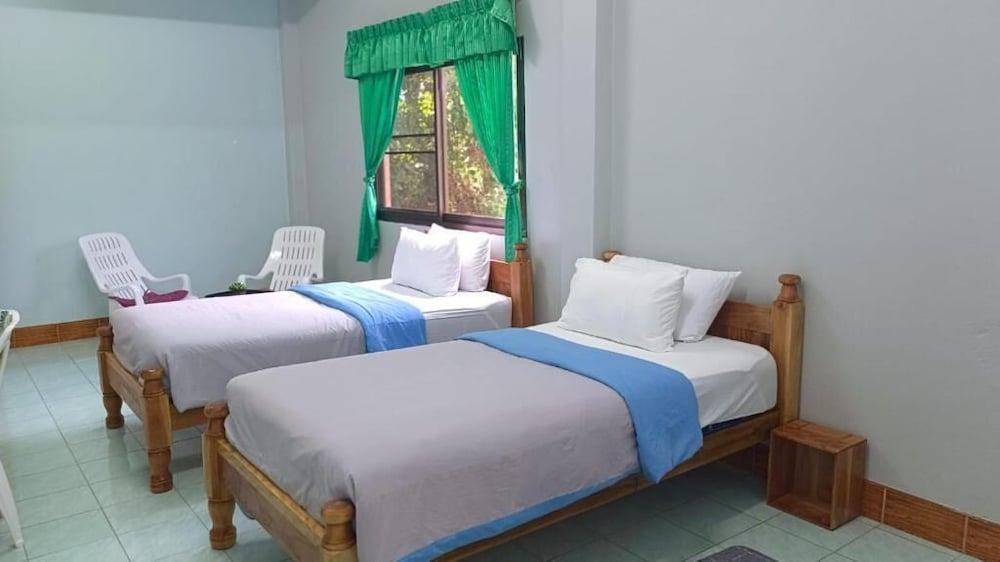 Mountain View Hostel - Krabi Airport Room Type - Deluxe Twin Room, Garden View