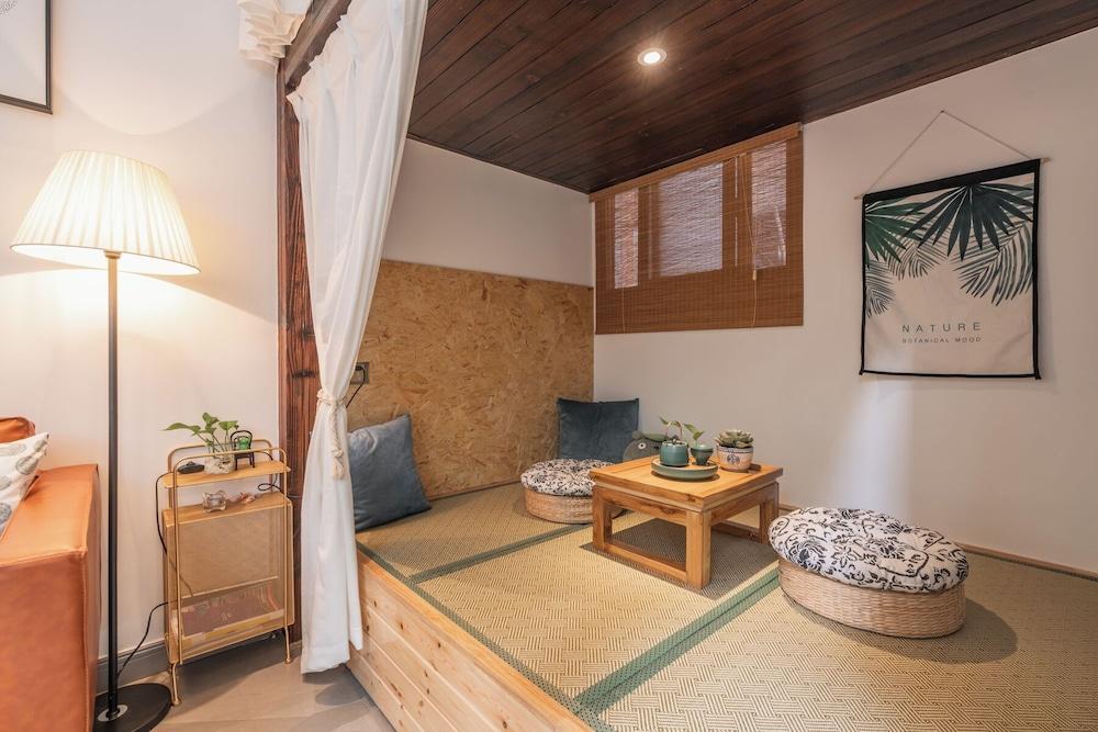 Shanghai Hills&XING 593 Homestay - Tap to explore photos