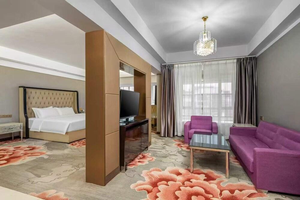 Feng Zheng Hotel Room Type - Executive Suite