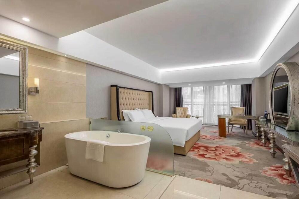 Feng Zheng Hotel Room Type - Superior Single Room, 1 Queen Bed