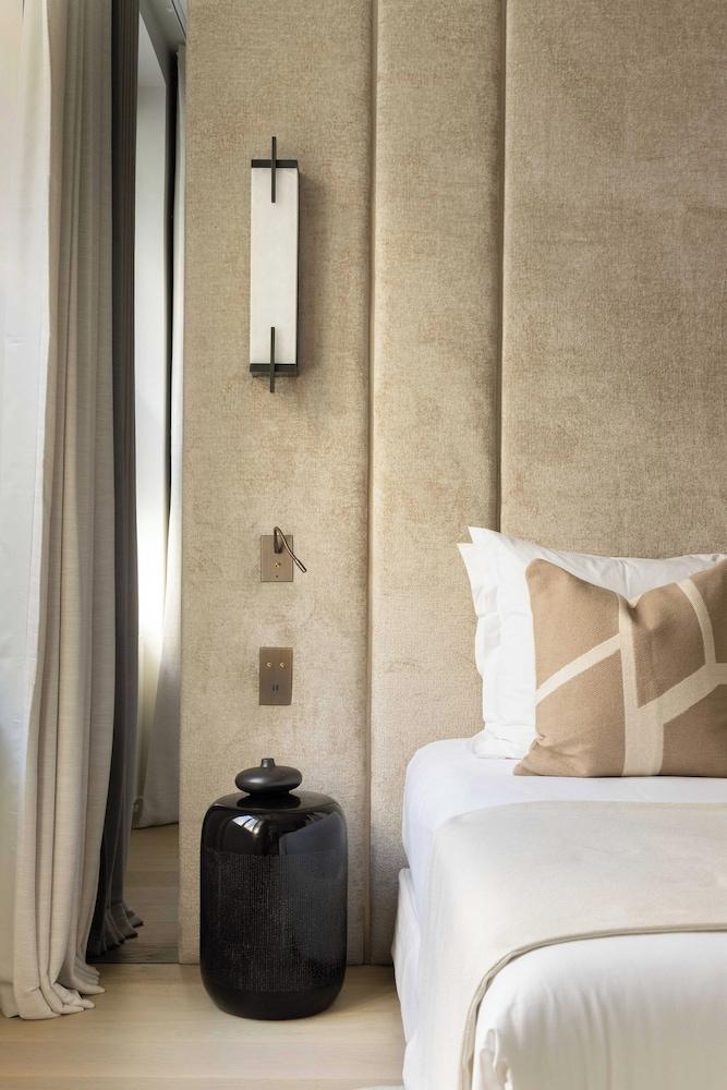 Luxury Flat -2br/8p- Madeleine/saint Honore - Tap to explore photos