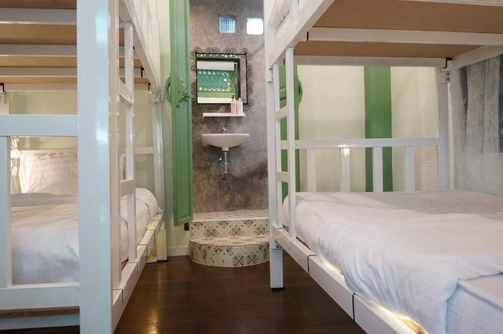 greenteakhouse Room Type - Family Quadruple Room