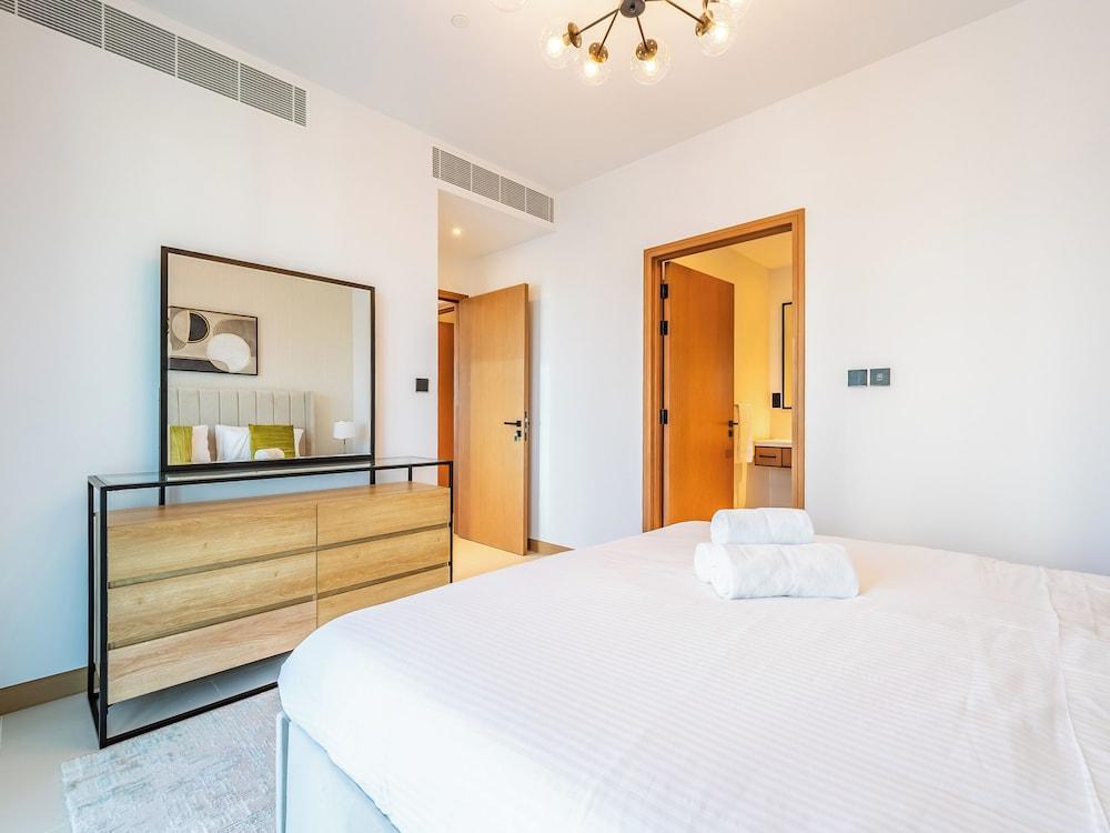 Vida Marina-1BR Retreat-Cityscape View