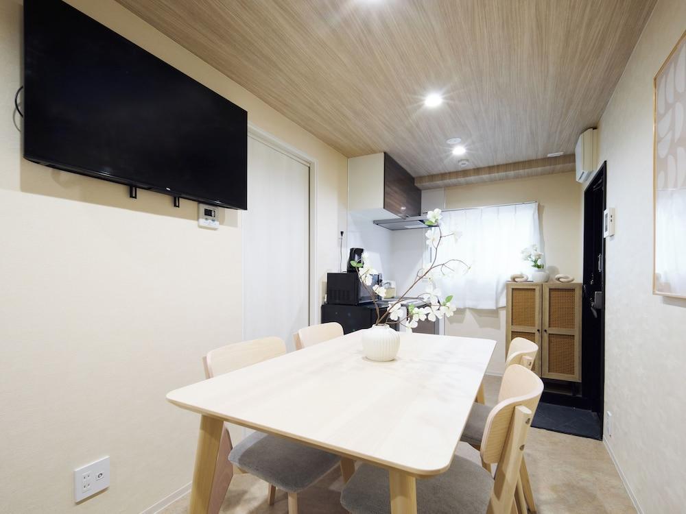 Tokyo Japandi Apartment Ikebukuro - Tap to explore photos