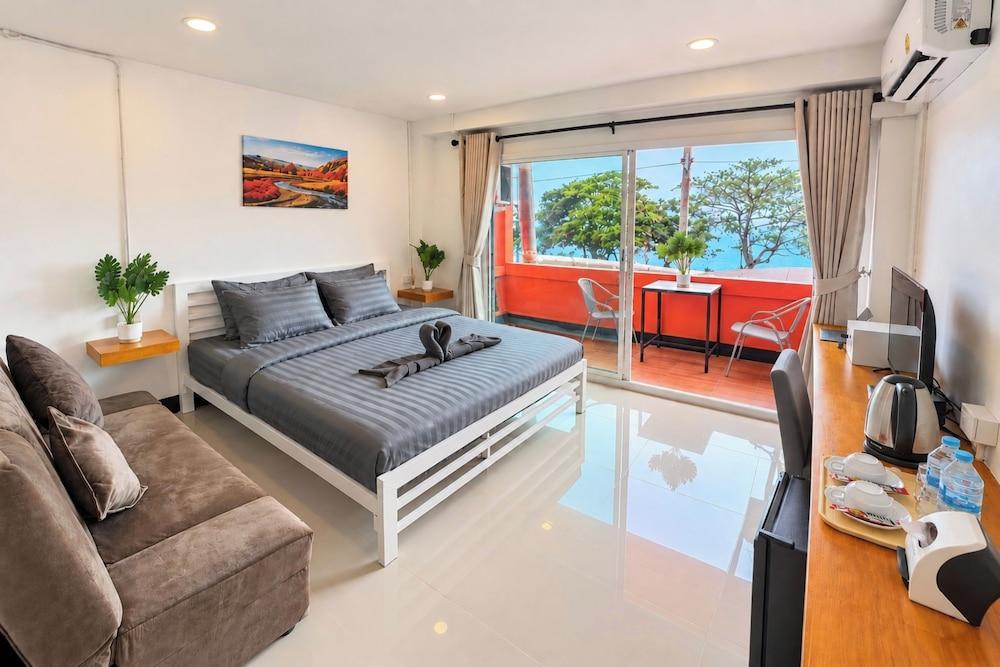 The Lodge Jomtien 9 Room Type - Deluxe Room, Balcony, Sea View