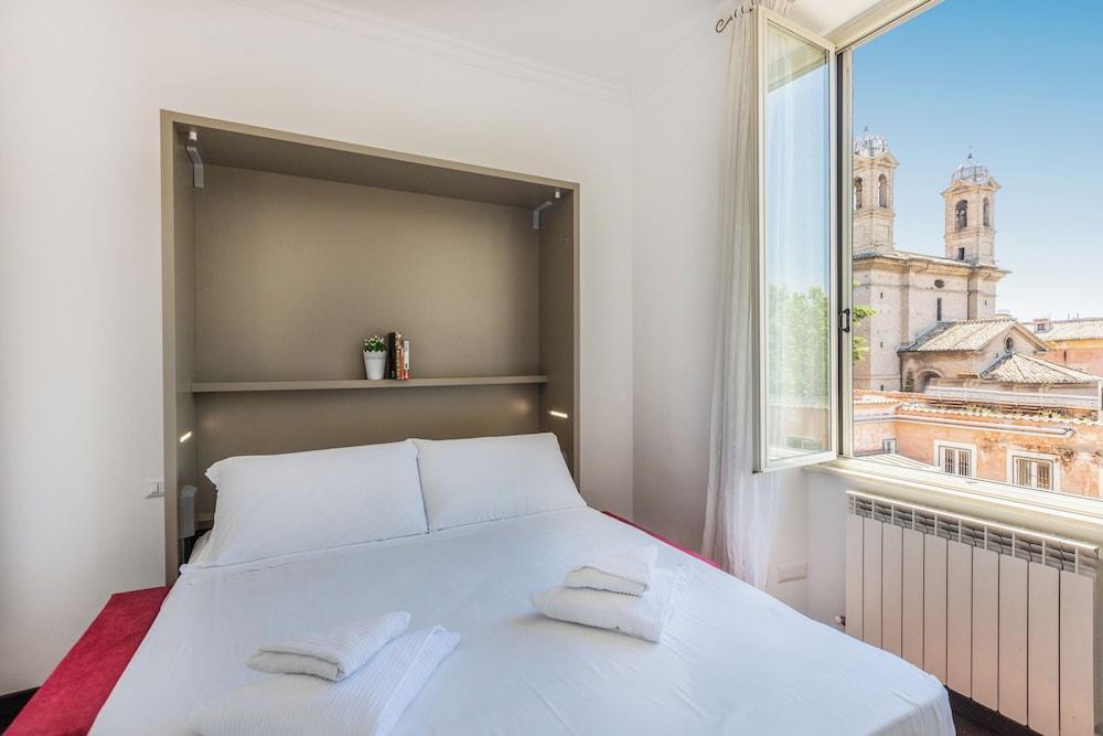 Rental in Rome Corso View Apartment Room Type - Apartment