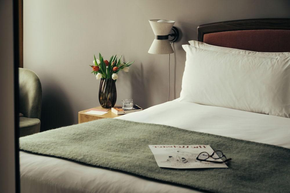 The Webster Covent Garden – New Lifestyle Hotel – £60 Food & Drink Credit per Stay Room Type - King Deluxe