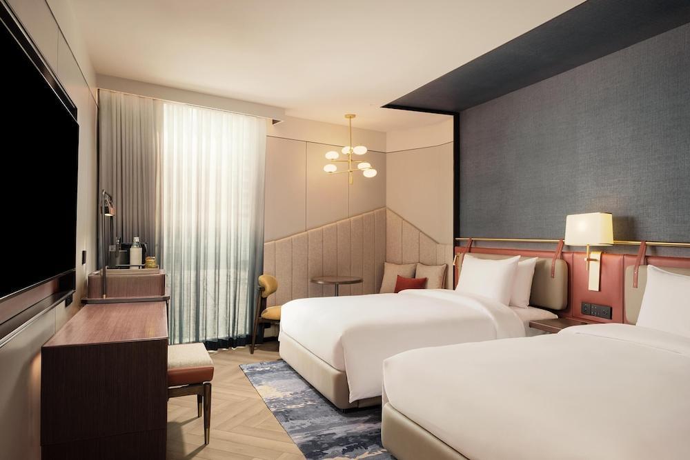 Canopy By Hilton Bangkok Sukhumvit Room Type - Twin Canopy Urban View Room Canopy By Hilton Bangkok Sukhumvit Room Type - Twin Canopy Urban View Room