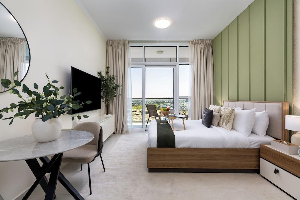 Maison Privee - Refined Studio w/ Top Facilities in Damac Hills Room Type - Deluxe Studio, Non Smoking, Balcony