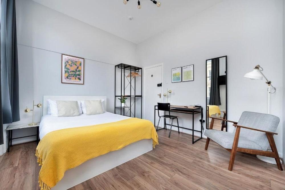 The Brickline Shoreditch Room Type - Comfort Apartment, 1 Double Bed, Non Smoking, City View